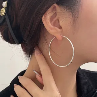 【MoonDy】飾品 耳環 耳環女 禮物 純銀耳環 耳圈 素面耳環 高級感 輕奢 銀色耳環 素圈 大 