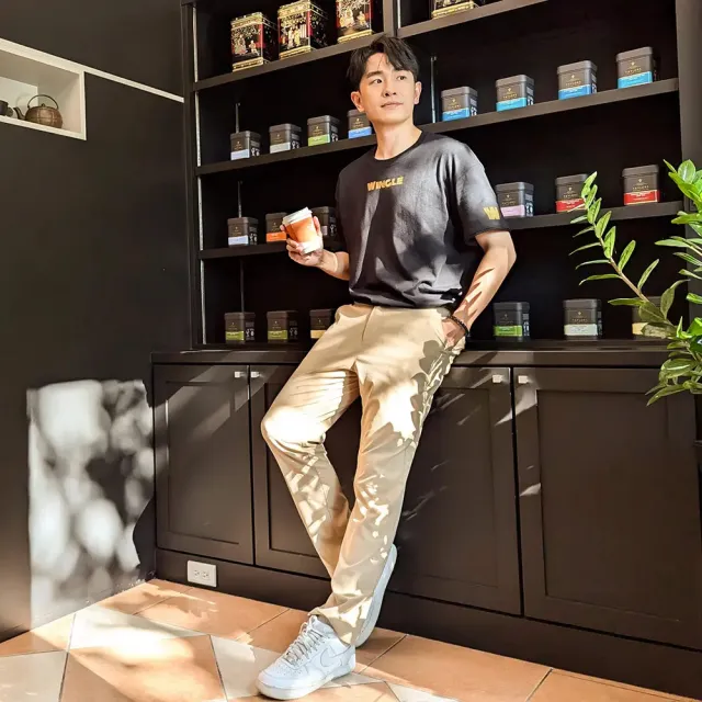 【MYDRESS】陳謙文聯名款-帥氣字母印花落肩寬鬆棉TEE