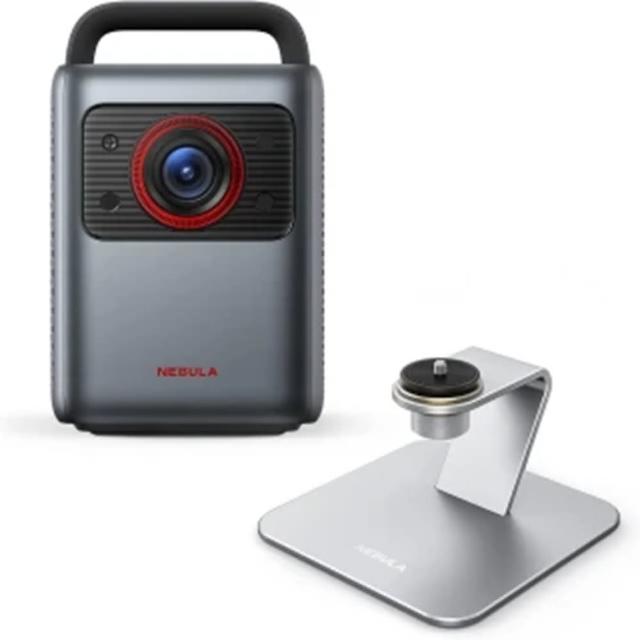 NEBULA Cosmos Laser 是一款高效能家用劇院微型投影機,搭載4K UHD解析度(3840x2160)與1840 ANSI Lumens亮度,提供1500000:1動態對比與150吋投影畫面。支援3D立體投影、雷射光源壽命長達25000小時,內建喇叭,銀黑色設計輕巧僅4.85kg。適合居家娛樂,投射比例1.27,16:9畫面比例,輕鬆打造沉浸式觀影體驗。保固一年,BSMI認證。 NEBULA Cosmos