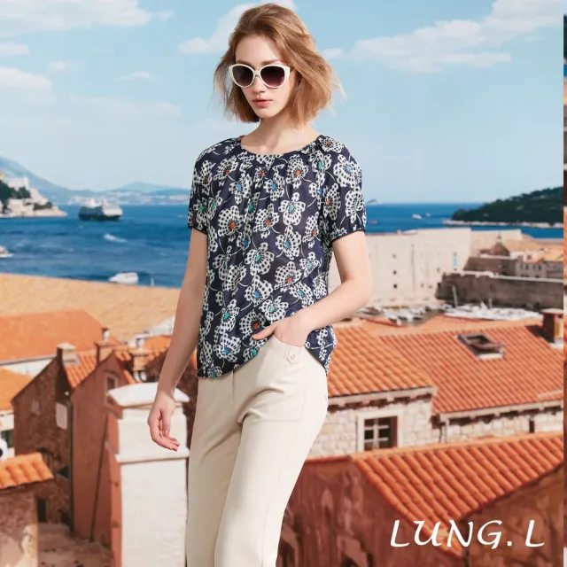 【LUNG.L 林佳樺】LR49A 藍色底格紋花朵短袖棉質女裝上衣(春夏新品 加大尺碼)