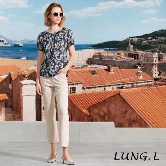 【LUNG.L 林佳樺】LR49A 藍色底格紋花朵短袖棉質女裝上衣(春夏新品 加大尺碼)