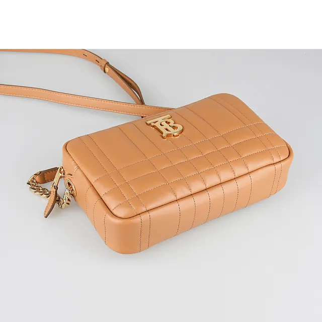 【BURBERRY 巴寶莉】BURBERRY Lola系列電鍍LOGO車縫小羊皮斜背/肩背/相機包(褐)
