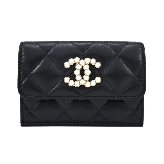 【CHANEL 香奈兒】珍珠CC 經典LOGO 小羊皮三折短夾(黑色)