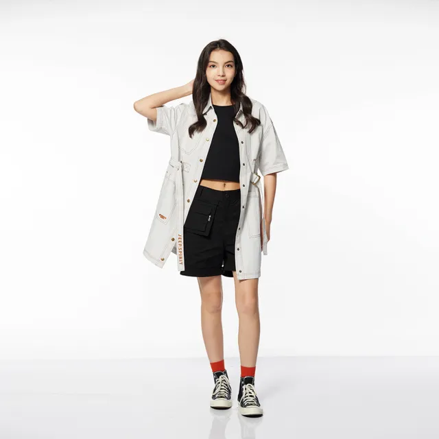 【JEEP】女裝 壓線剪裁多口袋工裝襯衫洋裝(米灰色)