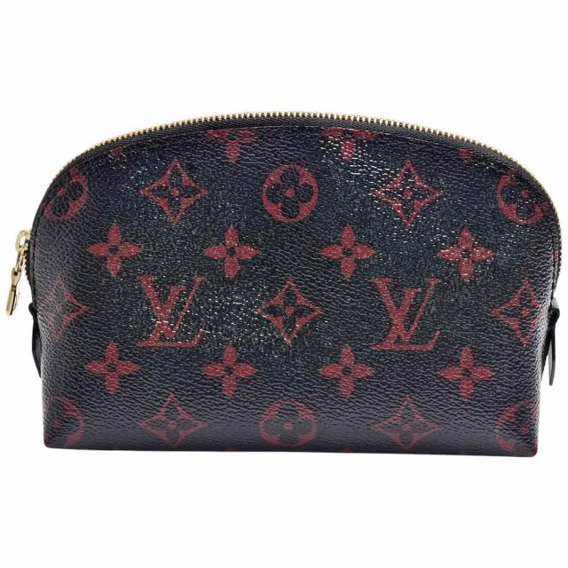 全新 LOUIS VUITTON 路易威登 M12593 經典 Pochette Cosmétique PM Tomette 印花帆布化妝包，黑色系設計，外層為高品質帆布，內層為牛皮，附原廠防塵套。尺寸為 19x6x12 公分，適合女性使用，拉鍊式開口，內含 1 個口袋，輕便實用，法國製造，來自歐洲。