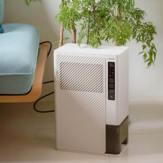 JWAY JY-DH333 除濕機，專為4-6坪空間設計，提供每日2L~9L除濕量，容量10L以下，具備滿水提醒與自動除霜功能，無能效標章，配備一般濾網與插頭式設計。配件包含除濕機本體與說明書，享1年保固（功能部分，外觀與人為因素除外）。超過7天鑑賞期僅提供維修，寄回運費自付，廠商負擔寄還。適合臺灣潮濕環境，高效除濕保濕舒適！