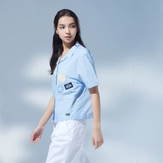 【JEEP】女裝 條紋趣味繡章短袖襯衫(藍色)