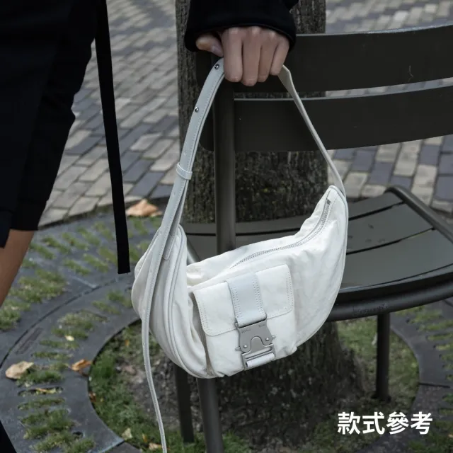 【MATIN KIM】官方旗艦 鎖扣流浪包 尼龍 肩背包 腋下包(多款任選)