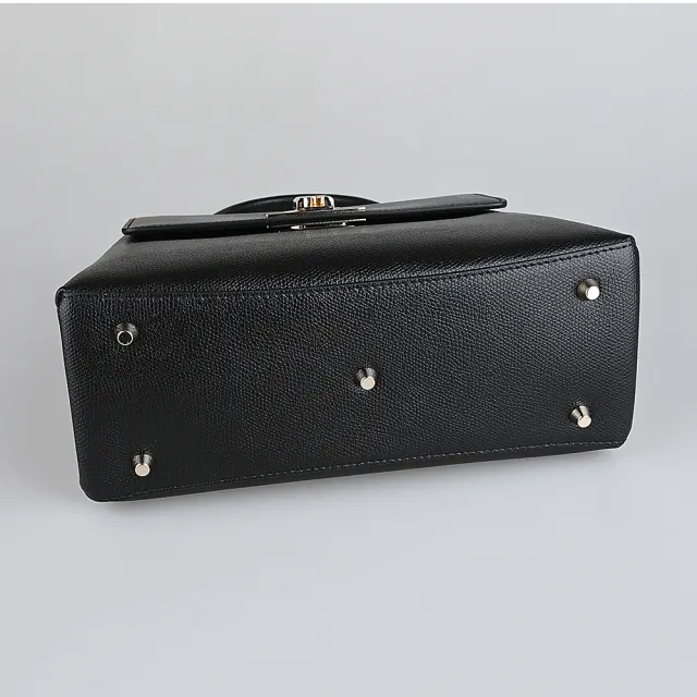 【FURLA 芙拉】FURLA 1927 金屬拱門LOGO設計荔枝紋牛皮旋釦式手提斜背包(小/黑)