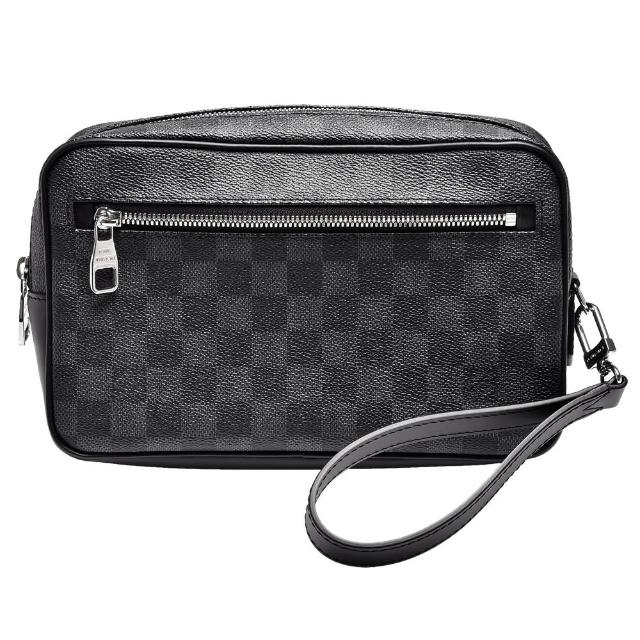 LOUIS VUITTON 路易威登 N41664 Kasai 系列 Damier Graphite 帆布小牛皮飾邊手拿包，採用經典灰色Damier Graphite帆布與小牛皮飾邊設計，展現LV標誌性風格。此款手提包為拉鍊式開口，內有10個夾層與3個內袋，方便收納隨身物品。附原廠防塵袋與可拆式掛腕提把，尺寸為長24cm、寬6cm、高16cm，適合日常出門使用。來自法國製造，為歐洲真品，男女皆可使用，是時尚與實用兼具的經典配件。