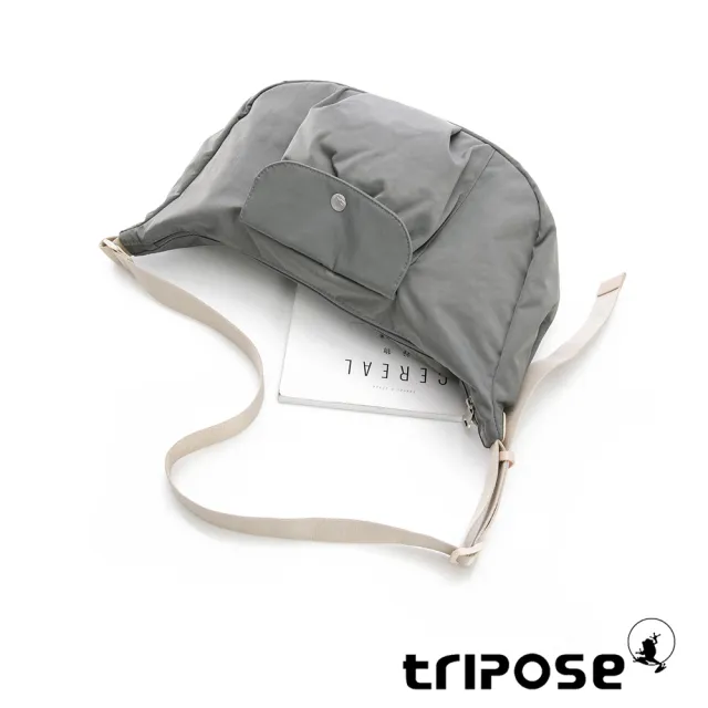 【tripose】DIAZ微皺尼龍輕量彎月斜背包-大(多色/肩背包/斜背包/尼龍/牛皮/2025新款上市)