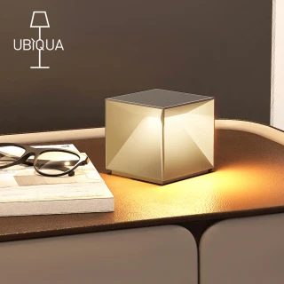 【義大利UBIQUA】Cubox 蘊光魔方USB充電式桌燈-大款-多色可選(觸控燈/USB燈具/護眼燈/可調光/閱讀燈)