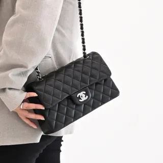 【CHANEL 香奈兒】COCO 經典雙C LOGO菱格紋小羊皮金鍊包(黑/銀 23CM)