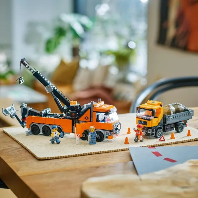 【LEGO 樂高】城市系列 60467 配備起重機的重型道路救援拖吊車(momo獨家 交通工具玩具 兒童玩具 積木)