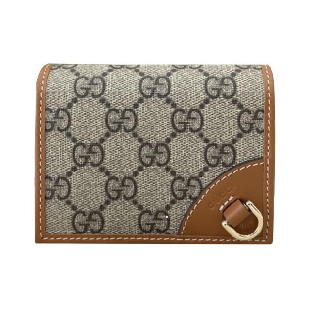 GUCCI古馳 820692 Emblem Mini 迷你 皮夾 卡夾 零錢包 短夾 GUCCI古馳 820692 Emblem Mini 迷你皮夾,以黑色系與藍色系為主色調,採用高質感帆布外層材質,設計簡約時尚,適合日常搭配。此款短夾為全新商品,無內外袋設計,適合存放零錢與小物,男女皆可使用,是時尚與實用兼具的精品配件。