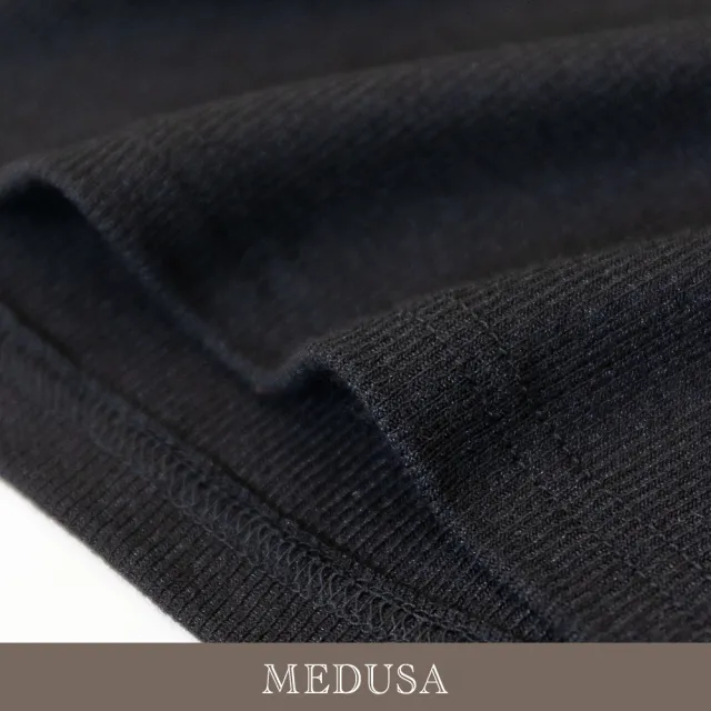 【MEDUSA 曼度莎】現貨-斜肩鏈條荷葉嫘縈造型上衣（M-XL）｜女短袖上衣 涼感嫘縈 斜肩上衣(601-5230A)