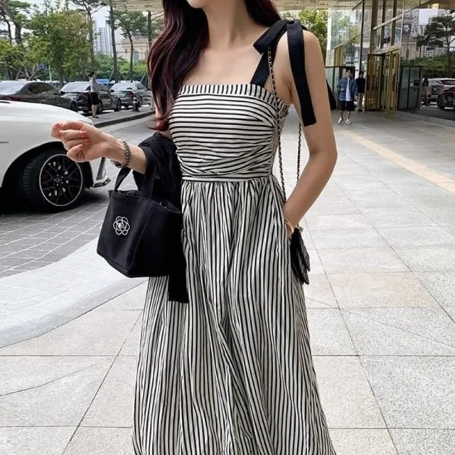 【baibeauty 白鳥麗子】韓風條紋口袋收腰拼接綁帶方領長洋裝(連身裙)