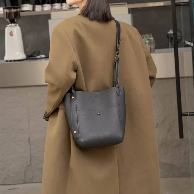 【Urban & Chic】雙11 輕奢通勤真皮女包｜肩背手提兩用水桶包｜高級感百搭款｜贈收納短夾