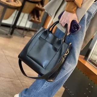 ■S'AIME■真皮皮帶壓釦托特包 レザー2wayトートバッグ/送料込 □S'AIME□真皮皮帶壓釦托特包 レザー2wayトートバッグ/送料込