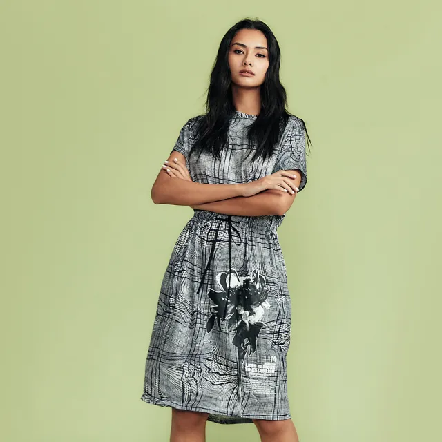 【ICHE 衣哲】Cop.Copine 法國原裝進口輕禮服黑白造型印花短袖洋裝