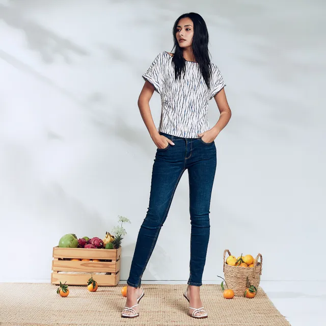 【ICHE 衣哲】Cop.Copine法式微光紋理印花造型上衣