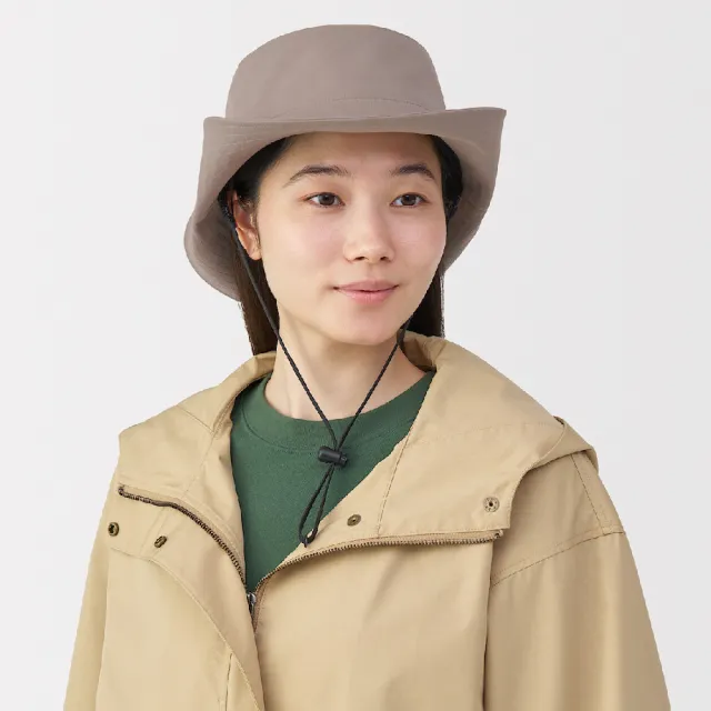 【MUJI 無印良品】透氣撥水加工附防水膠條有簷帽(摩卡棕/象牙白/米色)