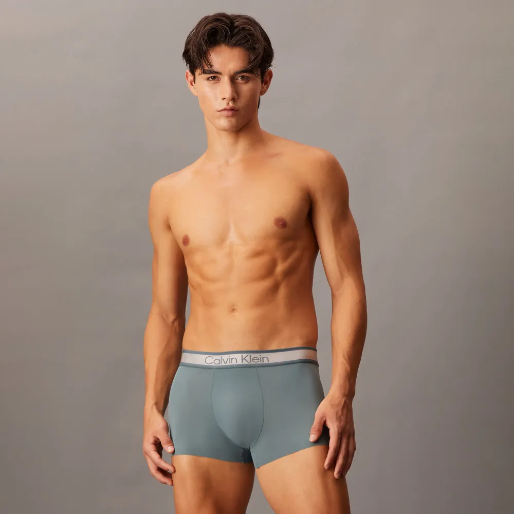 【CALVIN KLEIN】官方旗艦館 CK 同色標誌超細纖維低腰平口內褲_灰色
