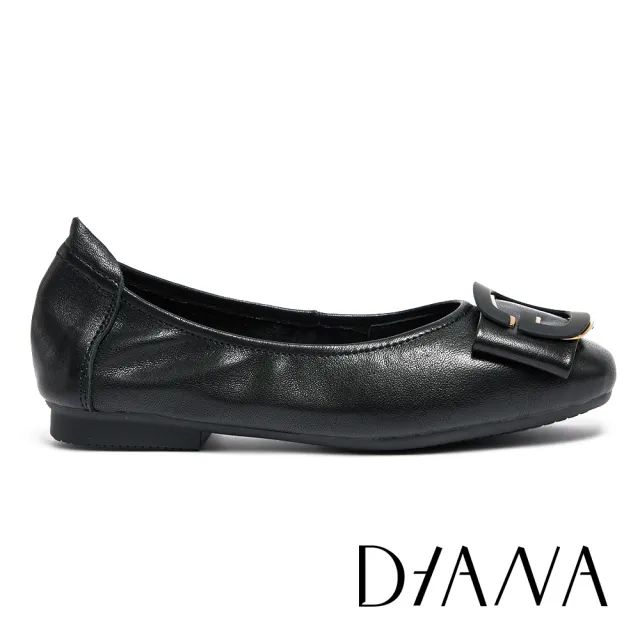 【DIANA】質感牛皮G字飾釦平底娃娃鞋(黑色)