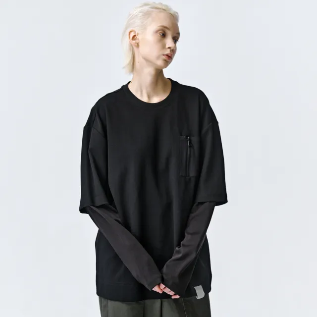 【ARVOpm】男女同款 黑色拉鍊口袋假兩件寬版T恤00202410108(指定品限時5折)