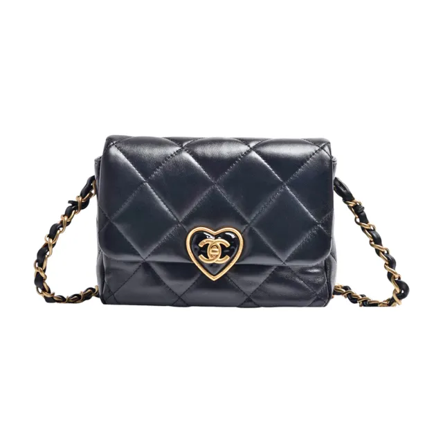 【CHANEL 香奈兒】經典雙C 愛心LOGO小羊皮仿舊金鍊轉釦斜背包(黑色AS3979L-BLK-GPN)