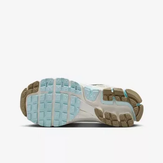 【NIKE 耐吉】運動鞋 休閒鞋 中大童鞋 VOMERO 5 GS 緩震 氣墊 抓地力 淺棕 藍(IB4698411)