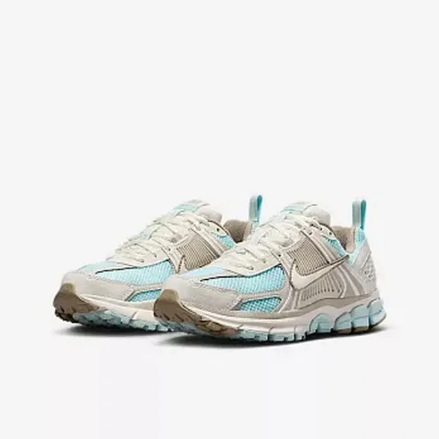 【NIKE 耐吉】運動鞋 休閒鞋 中大童鞋 VOMERO 5 GS 緩震 氣墊 抓地力 淺棕 藍(IB4698411)