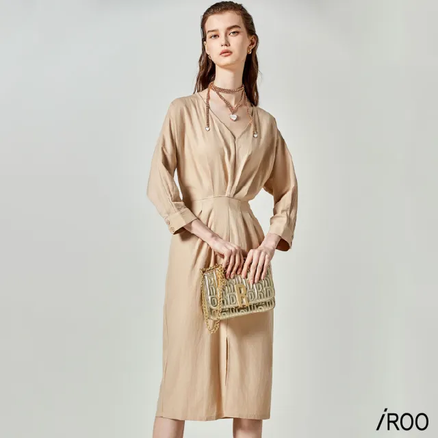 【iROO】香草蛋糕色收腰洋裝