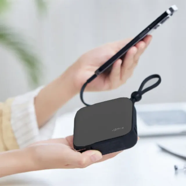 【idmix】MR CHARGER CH05Pro10000mAh Type-C旅充式行動電源(自帶TYPE-C線 PD20W/QC18W快充版)