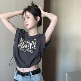 【D.studio】韓版設計感不規則小眾短版上衣(短袖上衣衣服夏天女裝短板上衣短版t恤女裝短袖t恤女 T582)