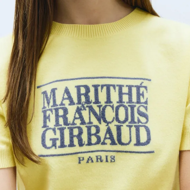 【MARITHE FRANCOIS GIRBAUD】官方旗艦 女版 經典LOGO短袖針織衫 MFG(淺黃)
