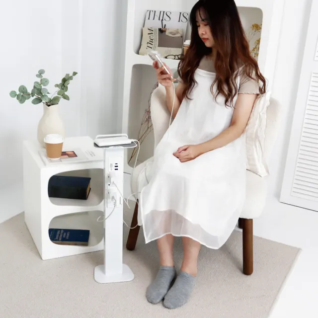 【aka】新極簡白時尚立式充電柱(電源塔/延長線柱/充電塔/站立式充電)