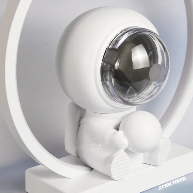 太空人機械自動上鍊盒－造型LED氣氛燈款 1入 手錶旋轉盒 搖錶器(ZYT-001)