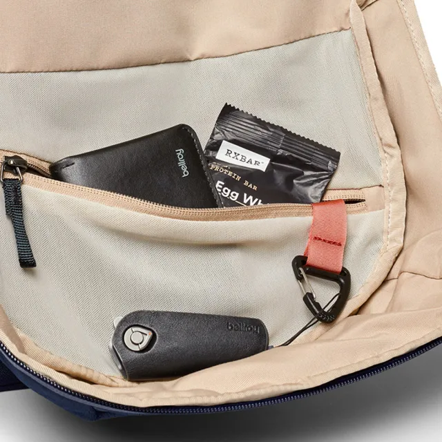 【Bellroy】官方直營 Via Backpack 20L 活力後背包(海軍藍/防潑水/多夾層/輕便背包)