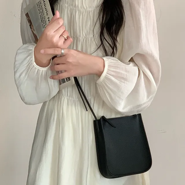 【MoonDy】真皮小包 女生斜背包 牛皮迷你包 手機肩背包 百搭小方包 休閒側背包
