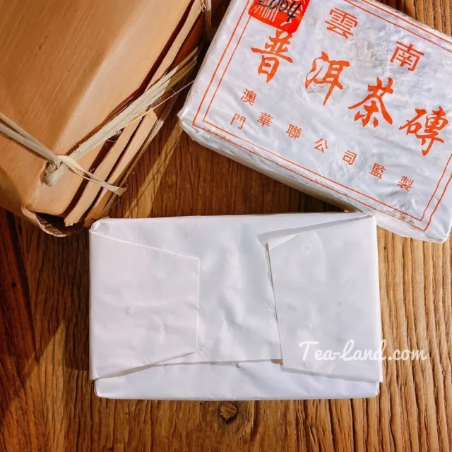 【茶韻】普洱茶2004年澳門華聯公司 華聯磚 紅印 生茶磚 500克/磚(生茶/附茶樣10克.收藏盒各1)