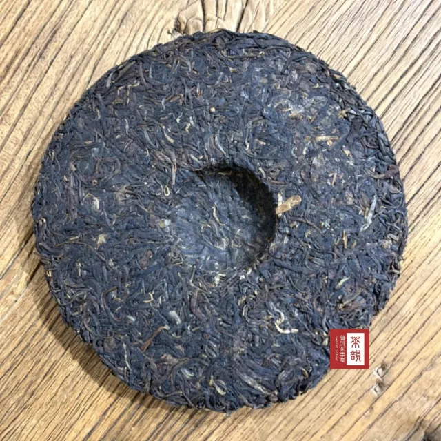 【茶韻】普洱茶2003年中茶八中綠印甲級7542-301青餅 357g/餅 茶葉禮盒(生茶/附收藏盒)(中秋禮盒)