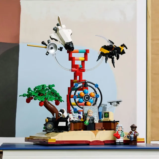福利品【LEGO 樂高】Ideas 21355 STEM 的演變(STEAM教育玩具 科學建築 積木 玩具模型)