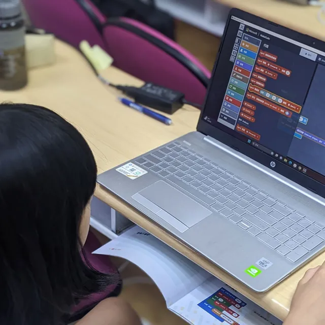 【橘子蘋果程式學苑】Minecraft 麥塊程式班教育版(培養孩子邏輯思維)
