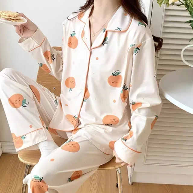 【lingling】全尺碼-微笑甜橘側掀哺乳衣牛奶絲長袖二件式睡衣組 孕婦睡衣居家服(PA4397-米白橘子)
