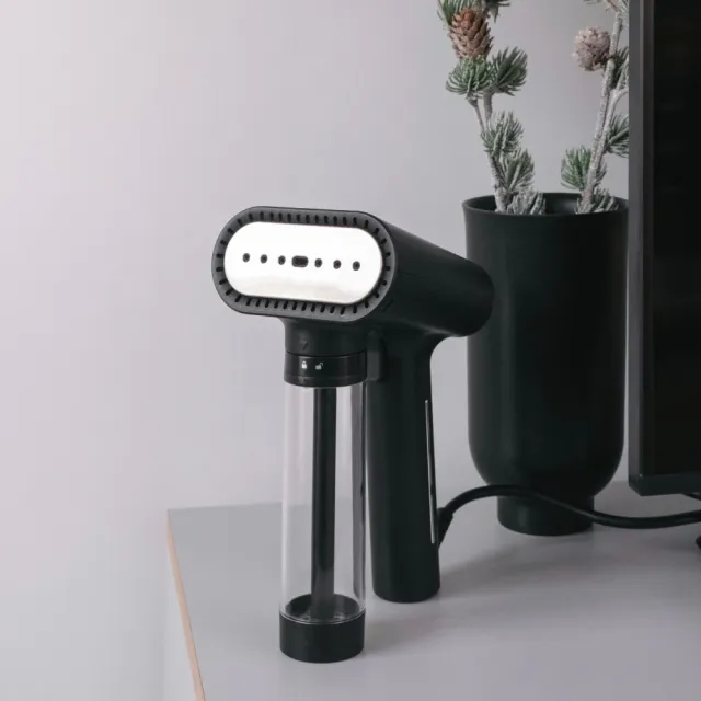 【SteamOne】手持式蒸氣掛燙機/燙衣機/除皺機(Karl/高溫殺菌/恆溫蒸氣/防滴水設計/法國品牌/父親節禮物)