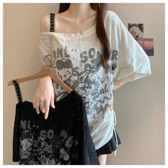 【ASister 小姊姊】*出清品*現貨在庫★大尺碼上衣☆*U領斜肩甜酷側綁帶*寬鬆顯瘦遮肚T恤(#AS1584)