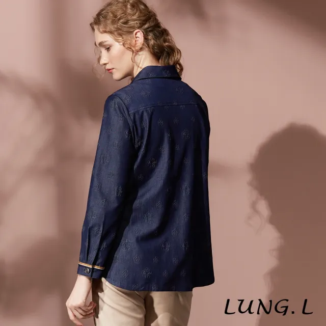 【LUNG.L 林佳樺】LT51A 藍色仿牛仔壓紋搭配織帶長版長袖女裝襯衫(秋冬新品 加大尺碼)