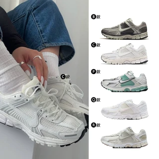 【NIKE 耐吉】運動鞋 慢跑鞋 休閒鞋 V5 W NIKE ZOOM VOMERO 5 女鞋 男鞋 白灰黑藍咖 多款(FQ7079-100&)