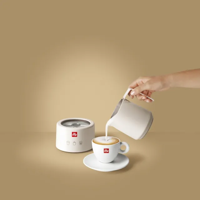 【illy】官方直營 全自動冷熱電動奶泡機 (義大利設計 不鏽鋼奶壺 磁吸 分離式加熱底座)